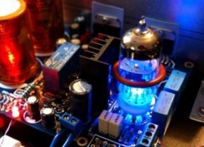 Tube and Chip Integrated amp